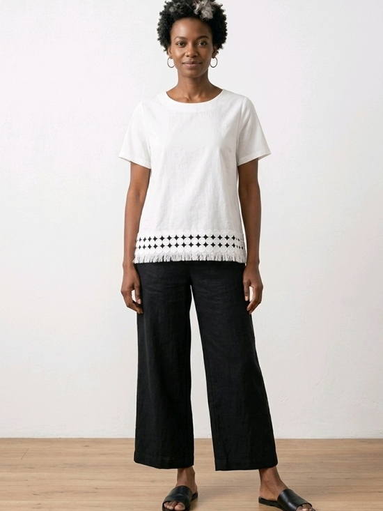 CJ Banks Tops - NWT CJ Banks White Short-Sleeve Top with Decorative Circle Hem Size 14W